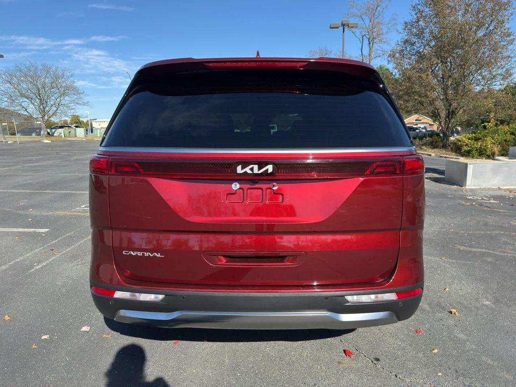 used 2024 Kia Carnival car, priced at $35,790