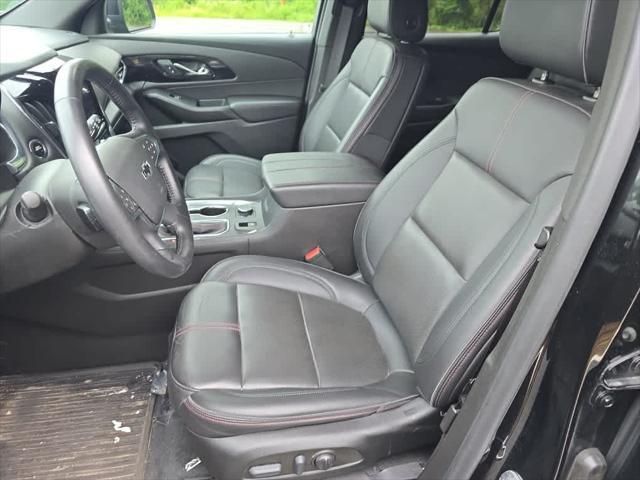 used 2022 Chevrolet Traverse car, priced at $34,290