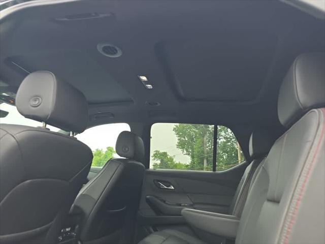 used 2022 Chevrolet Traverse car, priced at $34,290