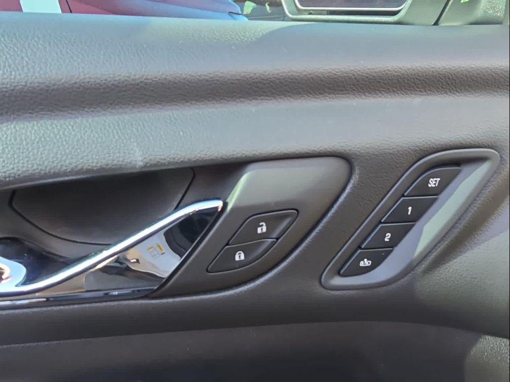 used 2023 GMC Acadia car, priced at $27,634