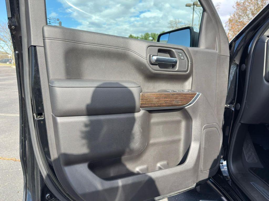 used 2022 GMC Sierra 1500 car, priced at $28,490