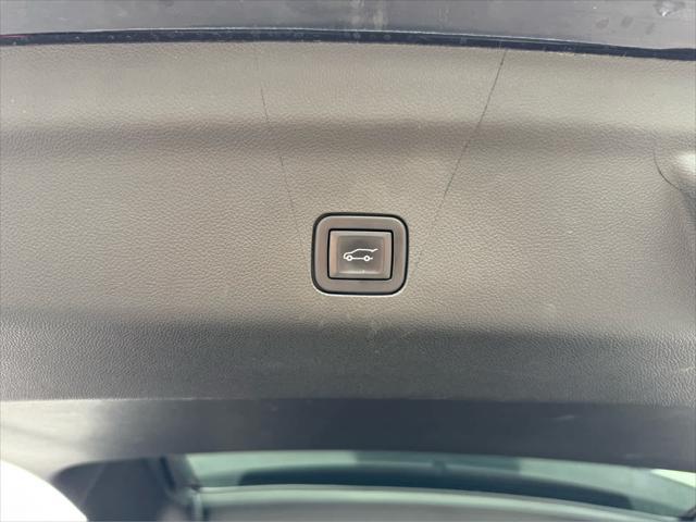 used 2022 GMC Yukon XL car
