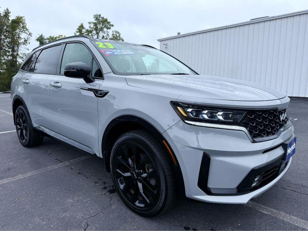used 2023 Kia Sorento car, priced at $32,487