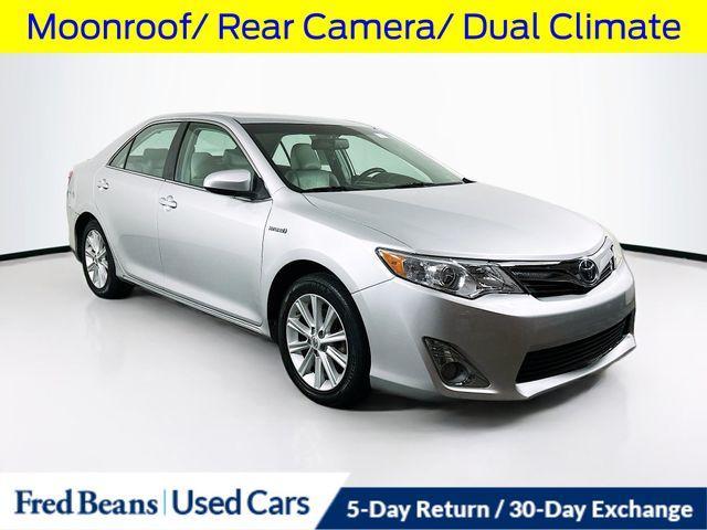 used 2014 Toyota Camry Hybrid car, priced at $9,000