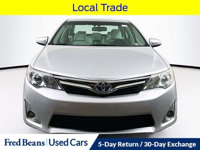used 2014 Toyota Camry Hybrid car, priced at $9,000