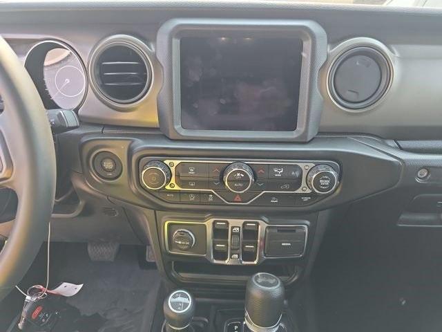 used 2022 Jeep Wrangler Unlimited car, priced at $34,900