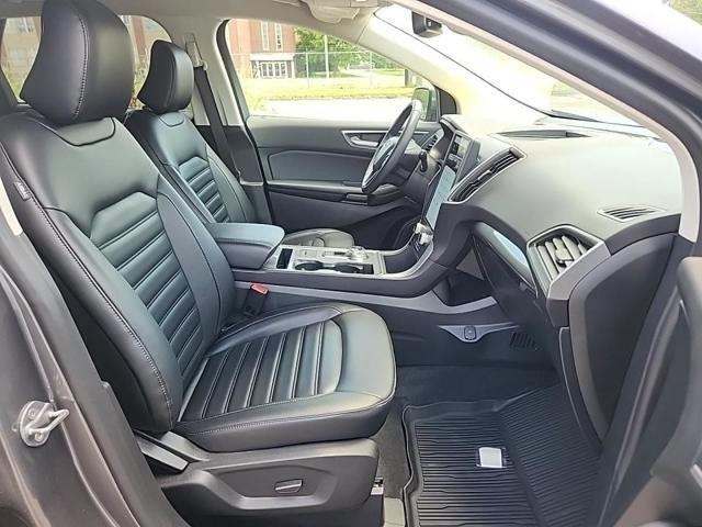 used 2024 Ford Edge car, priced at $31,900