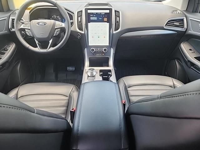 used 2024 Ford Edge car, priced at $31,900