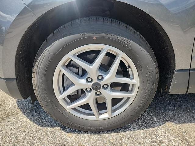 used 2024 Ford Edge car, priced at $31,900
