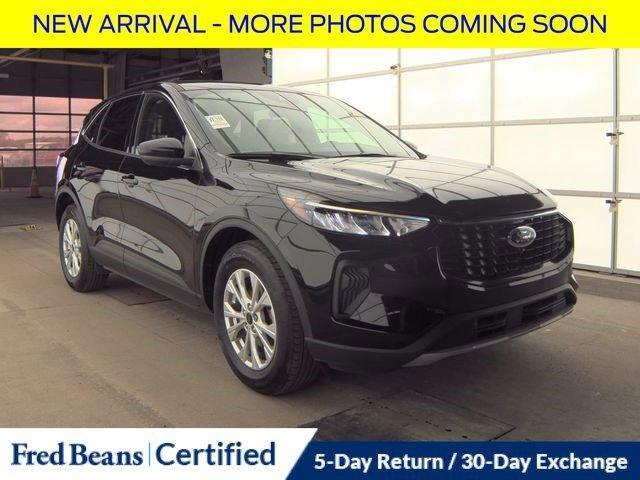 used 2023 Ford Escape car, priced at $25,900