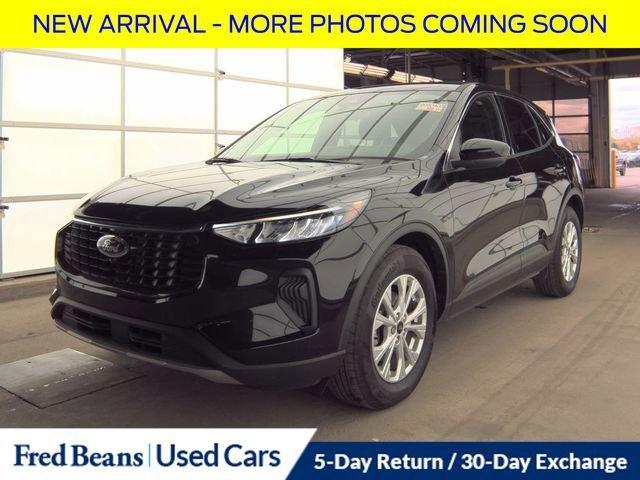 used 2023 Ford Escape car, priced at $25,900