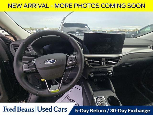 used 2023 Ford Escape car, priced at $25,900