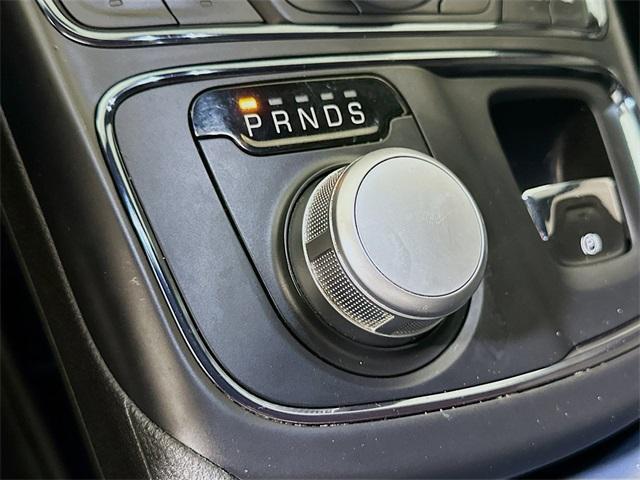 used 2015 Chrysler 200 car, priced at $9,500