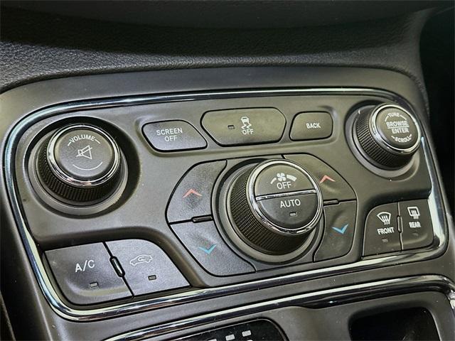 used 2015 Chrysler 200 car, priced at $9,500