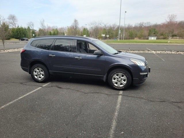 used 2013 Chevrolet Traverse car, priced at $10,900