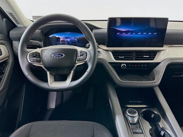 new 2025 Ford Explorer car, priced at $39,220