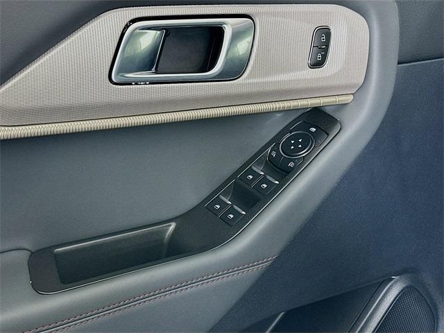 new 2025 Ford Explorer car, priced at $39,220