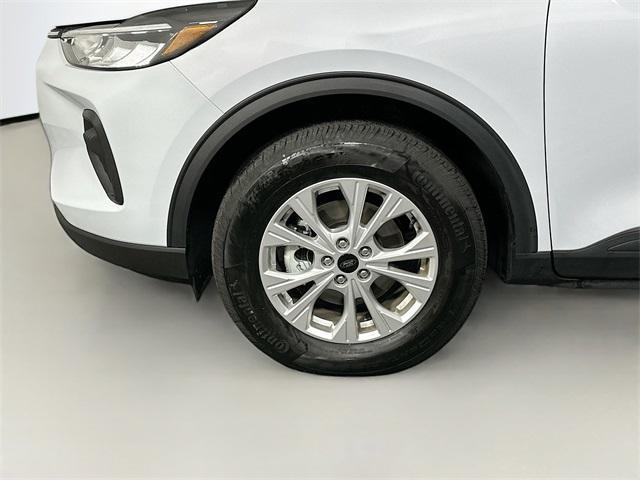 new 2025 Ford Escape car, priced at $29,039