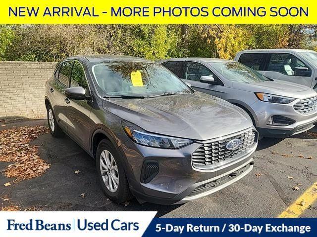 used 2023 Ford Escape car, priced at $23,900