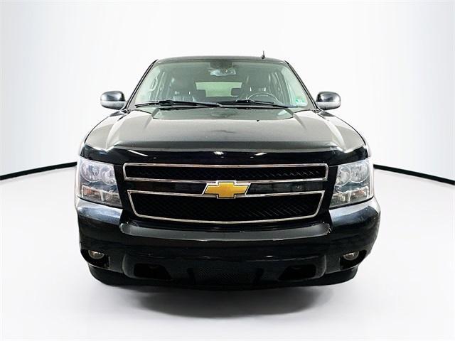 used 2014 Chevrolet Suburban car, priced at $16,500