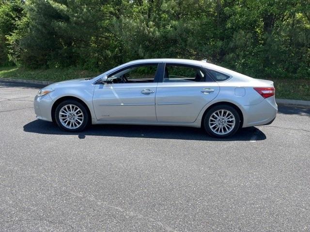 used 2018 Toyota Avalon Hybrid car, priced at $18,900