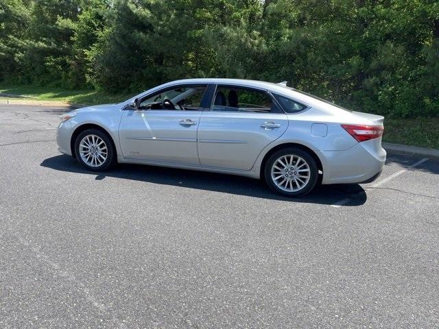 used 2018 Toyota Avalon Hybrid car, priced at $18,900