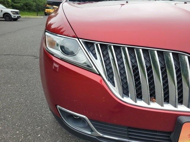 used 2013 Lincoln MKX car, priced at $12,000