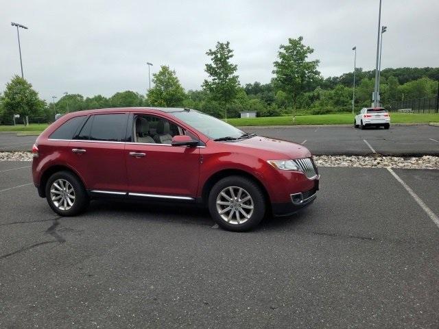 used 2013 Lincoln MKX car, priced at $12,000