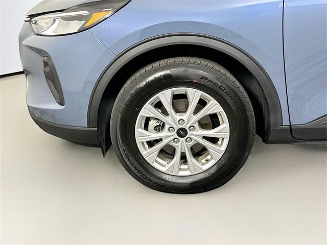 new 2025 Ford Escape car, priced at $30,106