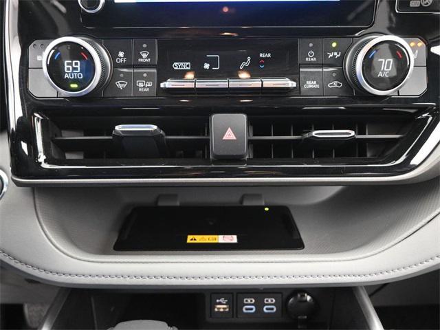 used 2023 Toyota Highlander car, priced at $37,598