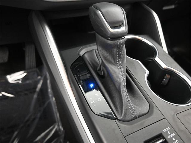 used 2023 Toyota Highlander car, priced at $37,598