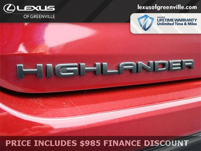 used 2024 Toyota Highlander car, priced at $42,998