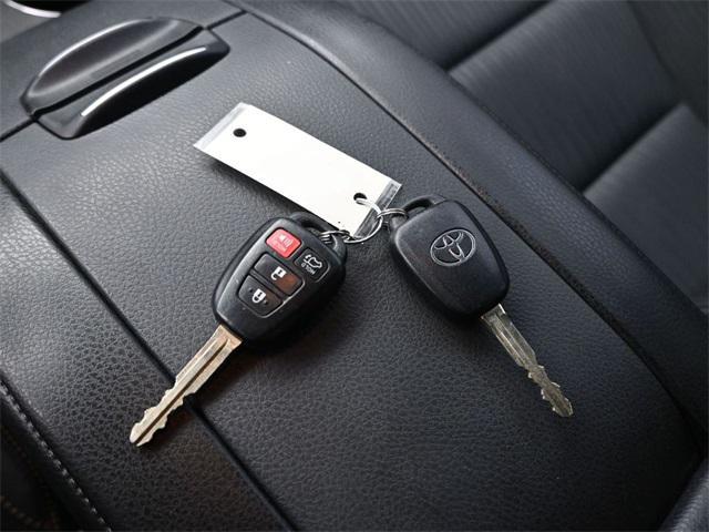 used 2015 Toyota Highlander car, priced at $16,998