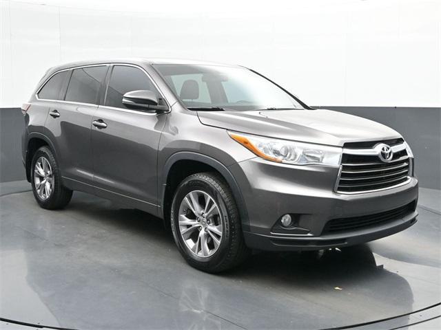used 2015 Toyota Highlander car, priced at $17,598