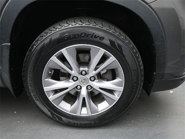used 2015 Toyota Highlander car, priced at $16,998