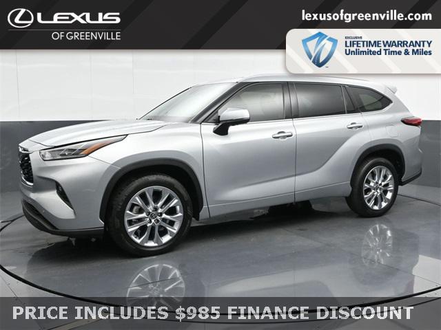 used 2022 Toyota Highlander Hybrid car, priced at $37,998