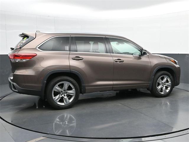 used 2017 Toyota Highlander car, priced at $21,598