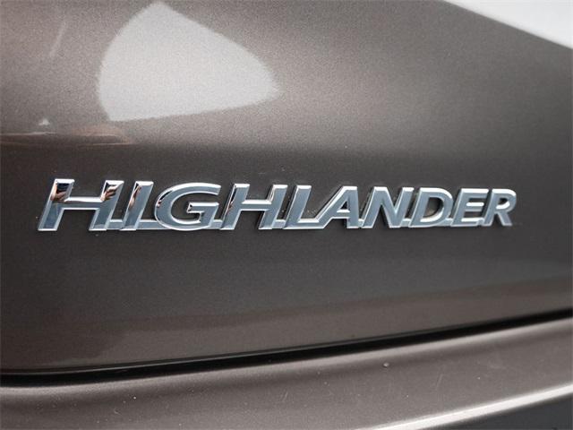 used 2017 Toyota Highlander car, priced at $21,598