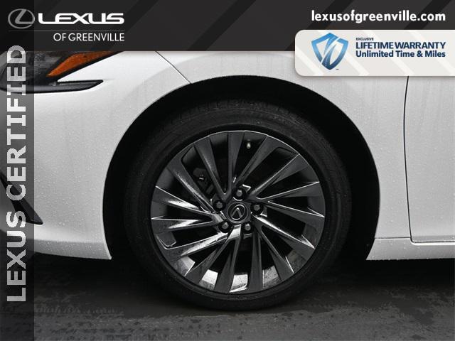 used 2024 Lexus ES 300h car, priced at $45,598