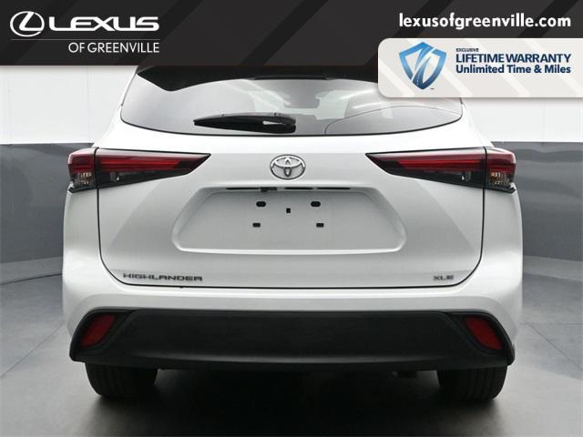 used 2024 Toyota Highlander car, priced at $37,998