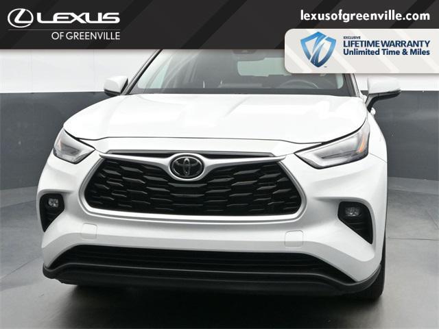 used 2024 Toyota Highlander car, priced at $37,998