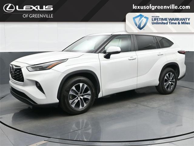 used 2024 Toyota Highlander car, priced at $37,998