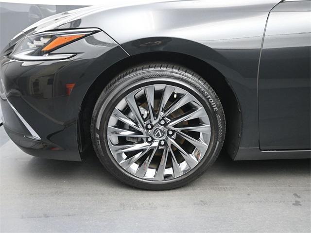 used 2024 Lexus ES 350 car, priced at $47,598