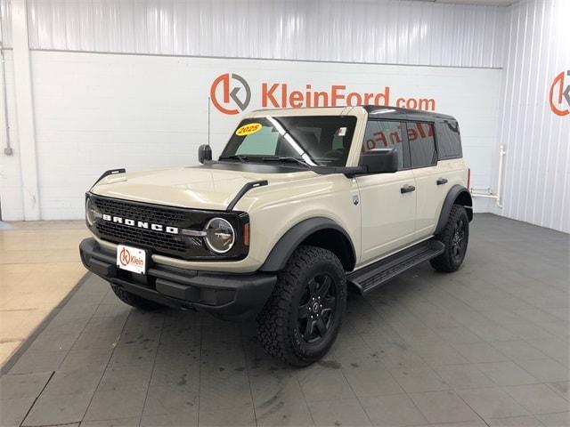 new 2025 Ford Bronco car, priced at $48,595