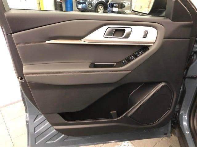new 2025 Ford Explorer car
