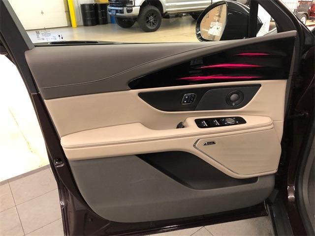 used 2024 Lincoln Nautilus car, priced at $50,477