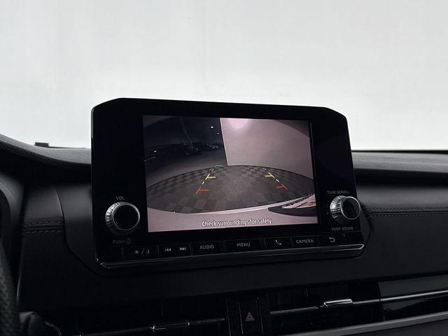 used 2022 Mitsubishi Outlander car, priced at $16,900