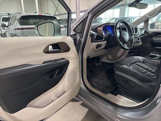 used 2018 Chrysler Pacifica car, priced at $12,900
