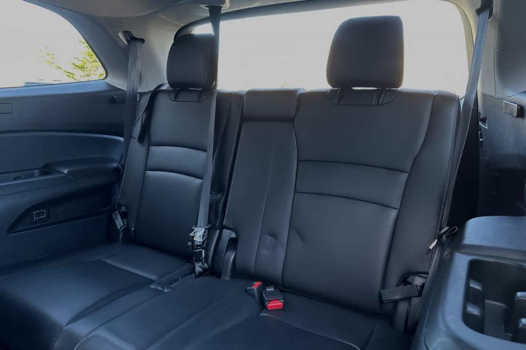 used 2021 Honda Pilot car, priced at $28,990