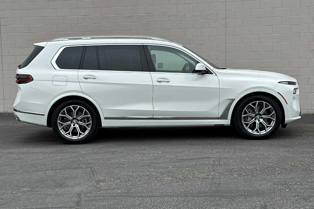 new 2025 BMW X7 car, priced at $91,995